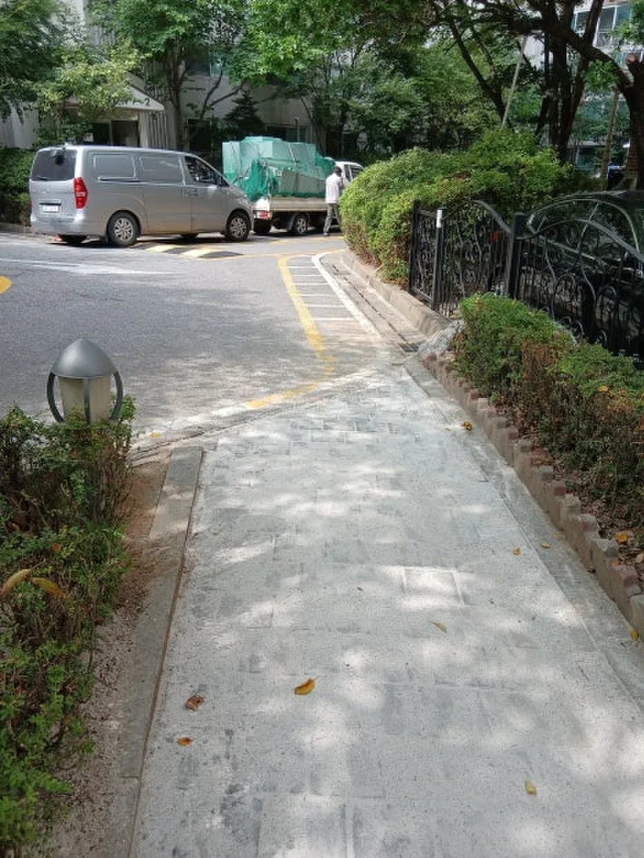 공동주택 진입로 볼라드 시공사례 전